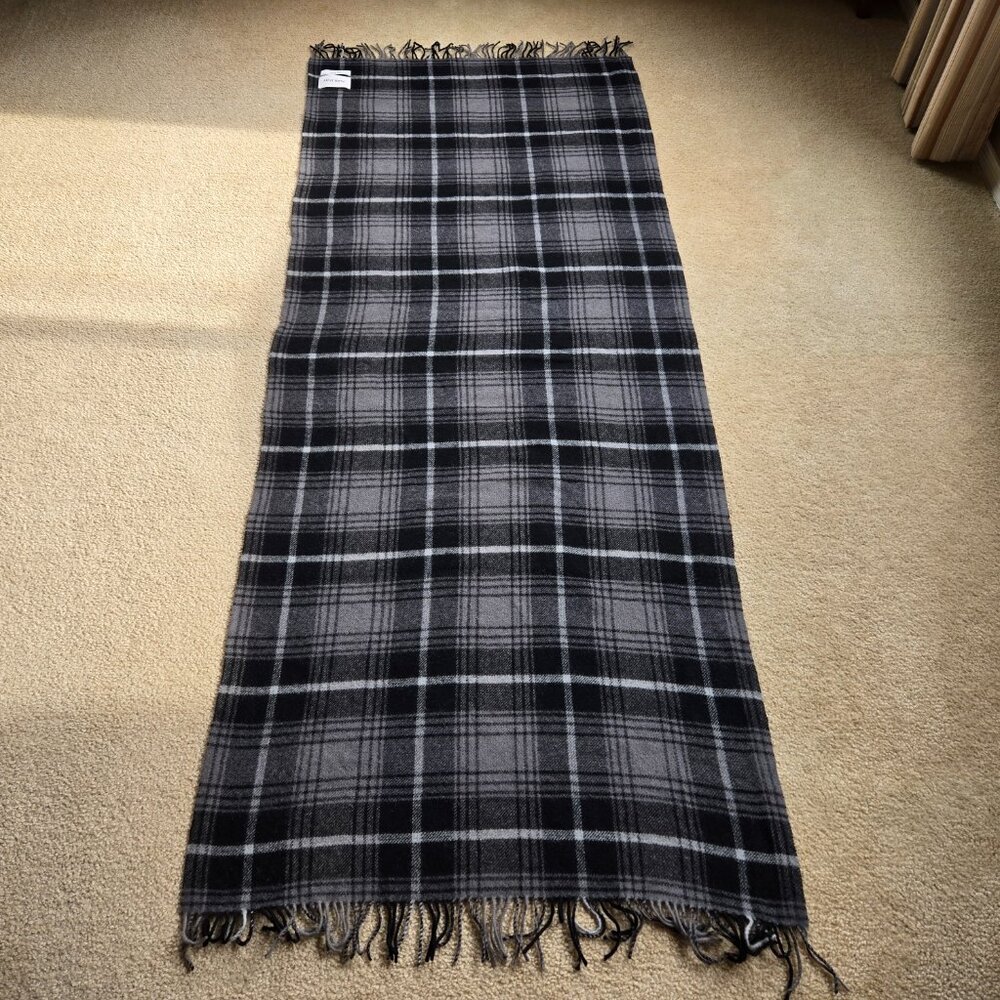 Auxiliary Reversible THICK Wool Scarf---2 SCARVES IN 1! Aritzia - Picture 3 of 13
